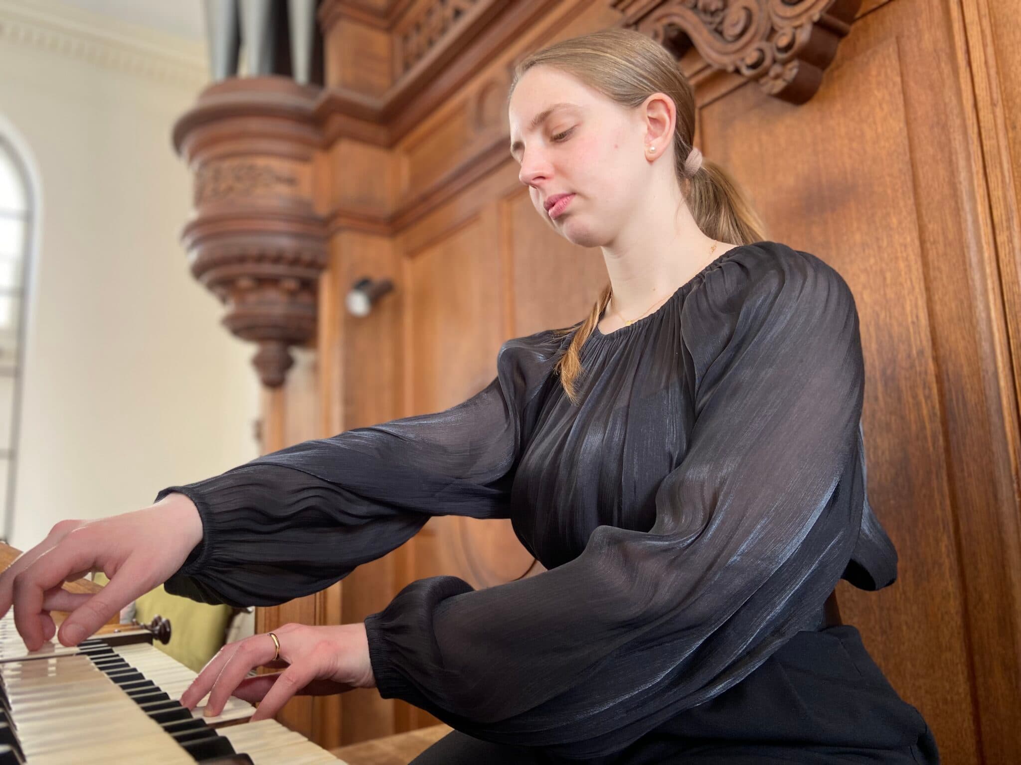 Francesca Ajossa & Bart Jacobs